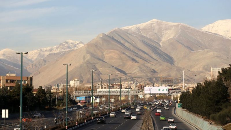 Erdbeben mit einer Stärke von 7,5 erschüttert Iran