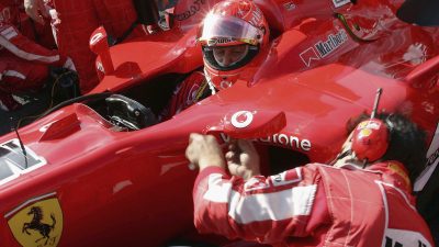Michael Schumachers Ferrari für 7,5 Millionen Dollar versteigert
