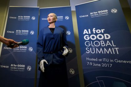 Gefahr für die Menschen? Erster Roboter “Sophia” als Staatsbürger in Saudi-Arabien anerkannt