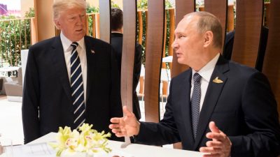 Trump und Putin halten trotz Anklage russischer Agenten an Treffen fest