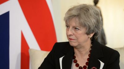 Britische Premierministerin zu Besuch in China eingetroffen