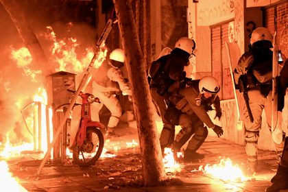 Krawalle bei Demonstration in Athen – Linksradikale schleudern Brandflaschen