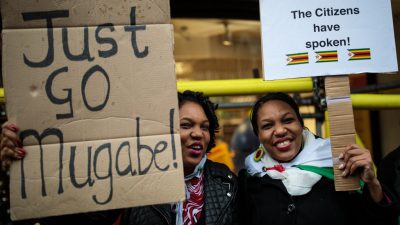Parlamentspräsident: Simbabwes Staatschef Mugabe tritt zurück