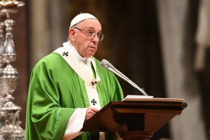 Papst: Nur Gebote zu befolgen, ist nicht gottgefällig – Christen müssen sich für Arme engagieren