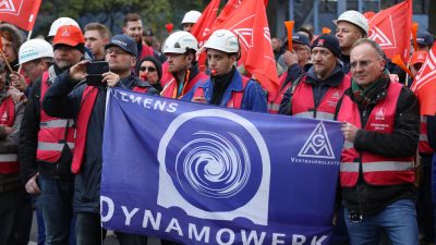Siemens-Beschäftigte protestieren gegen Stellenstreichungen + Livestream