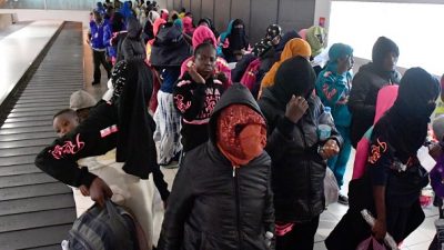 Afrikanische Flüchtlinge erreichen Italien über „humanitären Korridor“