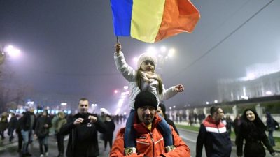 Tausende Rumänen protestieren gegen geplante Schwächung der Antikorruptionsbehörde