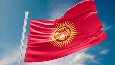 Kirgistan: Neuer Präsident Scheenbekow tritt sein Amt an