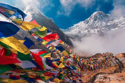 Nepal: Bus stürzt 50 Meter in die Tiefe – Elf Tote und über Hundert Verletzte