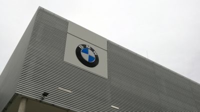 BMW stockt Entwicklungsetat kräftig auf