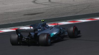 Bottas holt sich Pole in Abu Dhabi