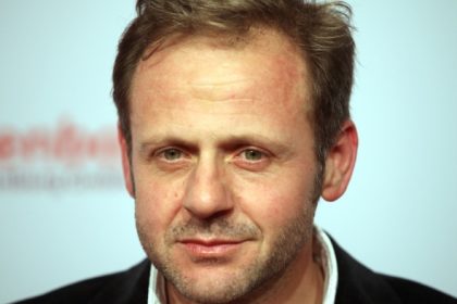 Schauspieler Samuel Finzi verdankt seine Karriere seiner Mutter