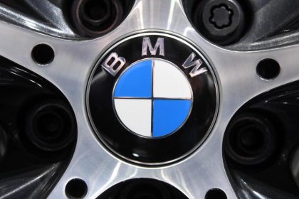 BMW und Audi verkaufen 2020 jeweils acht Prozent weniger Autos