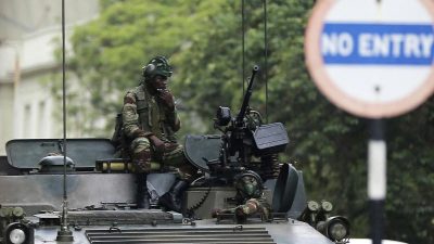 Militär in Simbabwe meldet nach Putsch Festnahmen