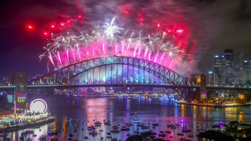 Australien begrüßt Neues Jahr mit riesigem Feuerwerk
