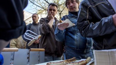 Gegen Ausgrenzung und Verschwendung von Lebensmitteln: Spitzenkoch plant Armenspeisungen in Paris