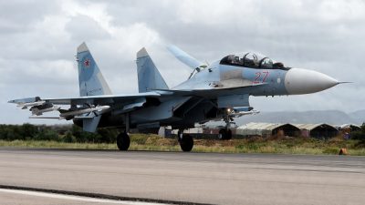 „Vernichtung von Terroristen“ abgeschlossen: Russland beginnt mit Abzug von Truppen aus Syrien