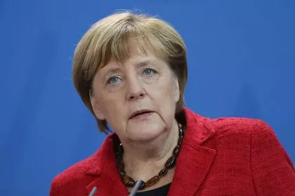 CSU-Ehrenvorsitzender Stoiber hält Merkel für unersetzlich &#8211; &#8222;im Moment&#8220;