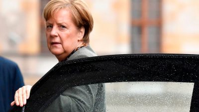 Merkel verurteilt Verbrennung israelischer Fahnen