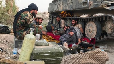 5000 Menschen verlassen letzte IS-Hochburg im syrischen Deir Essor