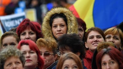 Rumäniens Regierung mobilisiert zehntausende Demonstranten gegen Justiz und Korruptionsbekämpfung