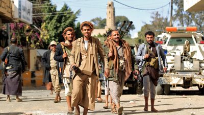 Jemen: Huthi-Rebellen erschießen Ex-Präsident, Saudis bombardieren Sanaa, Iran warnt vor Vergeltung