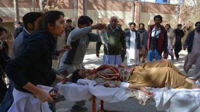 IS bekennt sich zu Selbstmordanschlag auf christliche Kirche in Pakistan – mindestens acht Tote