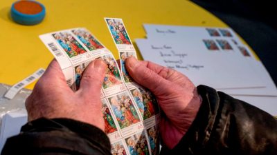 Postamt in Christkindl stempelt wieder Millionen Weihnachtsbriefe