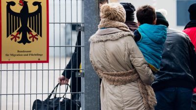 Asyl-Skandal in Bremen: BAMF überprüft 13 weitere Außenstellen – und 8000 Anträge
