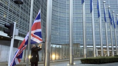 EU erwartet keine Problem durch Rücktritt von Londons Brexit-Unterhändler Davis