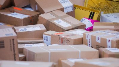 „Paketkollaps“ und „Verkehrsinfarkt“: Post und Co. haben vor dem Fest zu kämpfen
