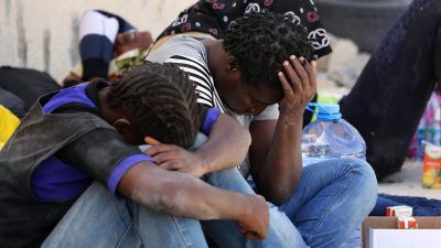Misshandlung von Flüchtlingen in Libyen – Beschuldigte Bande festgenommen