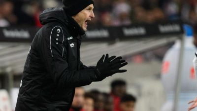 Herrlich scherzt über Flaschenwurf – VfB schwer gefrustet