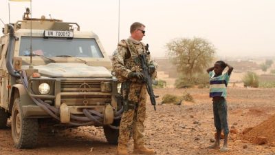 Soldaten sitzen wegen technischer Probleme des Bundeswehrfliegers in Mali fest