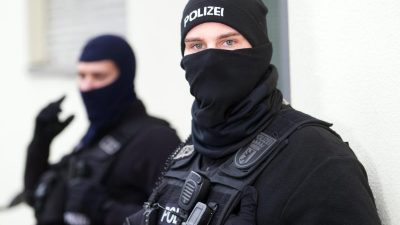 Türkische & kurdische Nationalisten in Deutschland: Großrazzia gegen „Osmanen Germania“ – Antifa-Projekt „Bahoz“-Gang