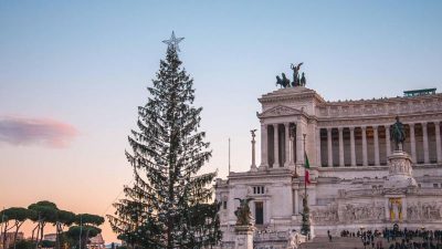 Weihnachtsbaum-Wettkampf zwischen Rom und Mailand: Roms trauriger Superstar