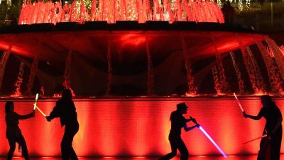 Achte Folge von „Star Wars“ legt in USA zweitbesten Kinostart aller Zeiten hin