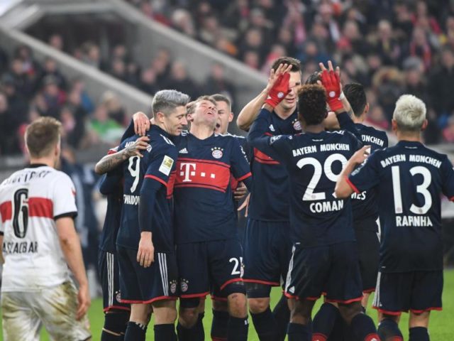 Der FC Bayern München erkämpfte sich einen 1:0-Sieg in Stuttgart. Foto: Marijan Murat/dpa