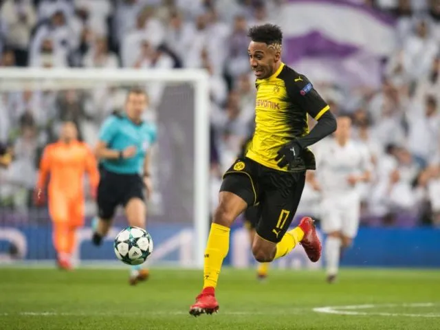 BVB-Stürmer Pierre-Emerick Aubameyang will die Bayern aus dem Pokal schießen. Foto: Bernd Thissen/dpa