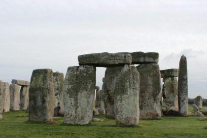 Stonehenge womöglich aus Steinen eines älteren Monuments erbaut