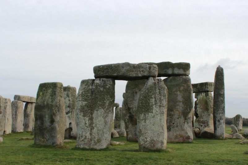 Stonehenge womöglich aus Steinen eines älteren Monuments erbaut