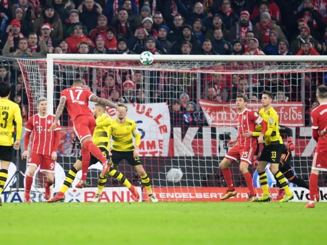 Jerome Boateng erzielte per Kopfball das frühe 1:0 für den FC Bayern. Foto: Tobias Hase/dpa