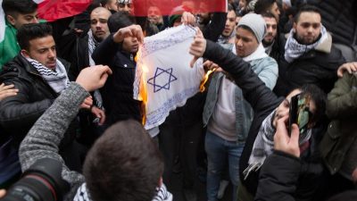 Recherchezentrum: 18 antisemitische Vorfälle an Berliner Schulen in 2017