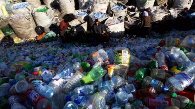 „China steht in der Pflicht“: Entsorgerverband BDE kritisiert Chinas Importstopp für Müll