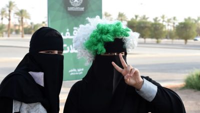 Frauen in Saudi-Arabien dürfen erstmals Fußballspiele besuchen
