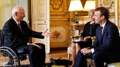 Unmut über schwache Beteiligung an Elysée-Feier mit Schäuble in Paris