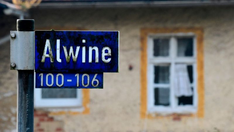 Käufer von versteigertem Brandenburger Dorf will Alwine doch nicht haben