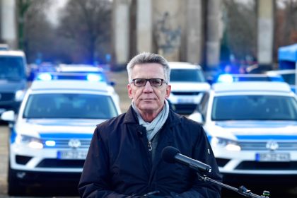 De Maizière für Altersfeststellung bei jungen Asylbewerbern – wenn keine Dokumente vorliegen