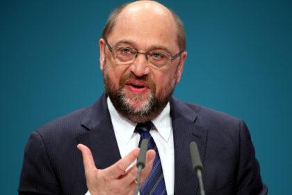 Martin Schulz zur Flüchtlings-Obergrenze: “Wenn mehr kommen, dann kommen halt mehr”