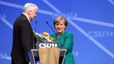 Seehofer schwärmt: Merkel läuft bei Sonnenaufgang zu Hochform auf